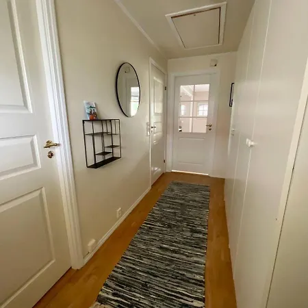 Leknes City Apartment Daire *