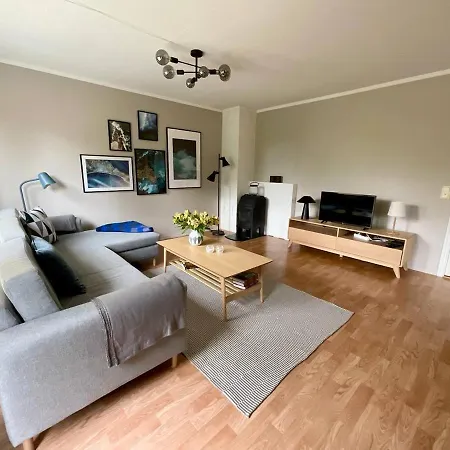 Leknes City Apartment 公寓