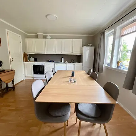 Apartamento Leknes City Apartment Leknes