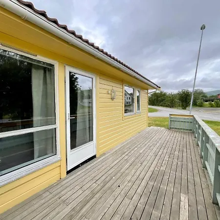 Leknes City Apartment アパート *