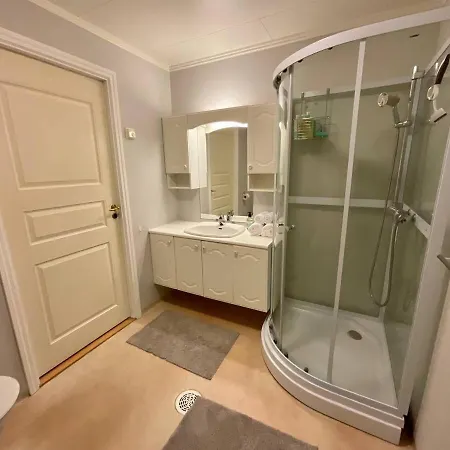 アパート Leknes City Apartment *