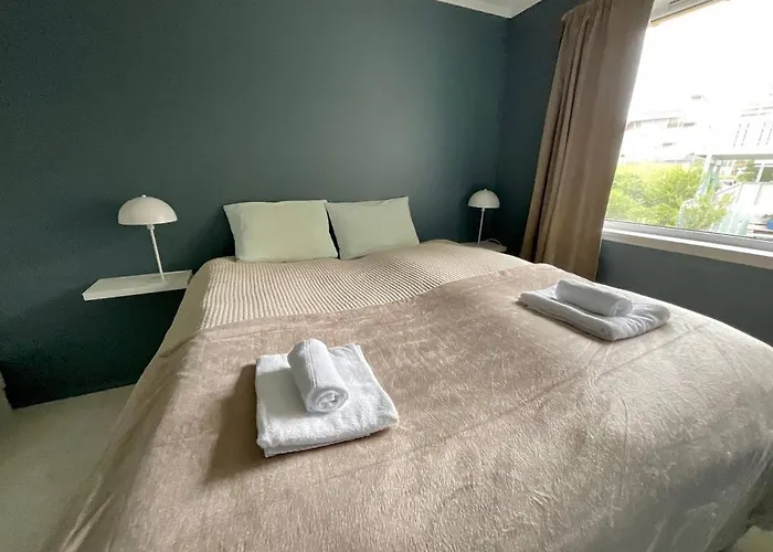 Leknes City Apartment 아파트