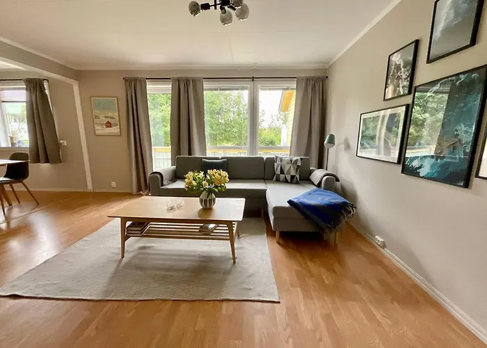 아파트 Leknes City Apartment 레크네스