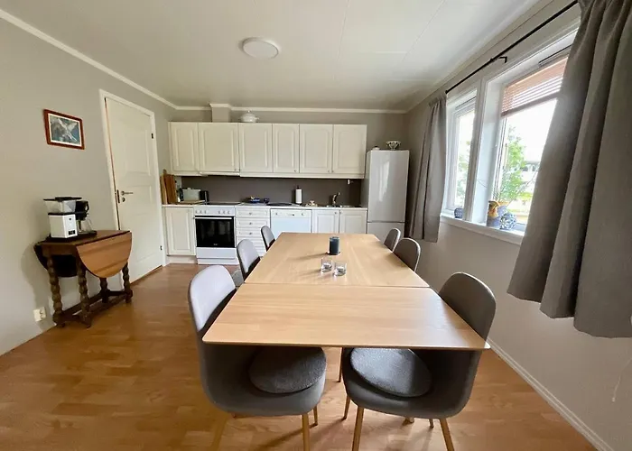 아파트 Leknes City Apartment 레크네스